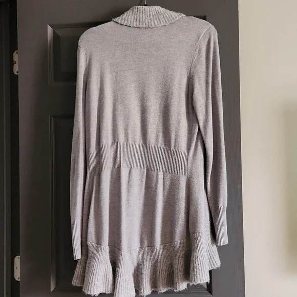 White House Black Market cardigan - Picture 5 of 5